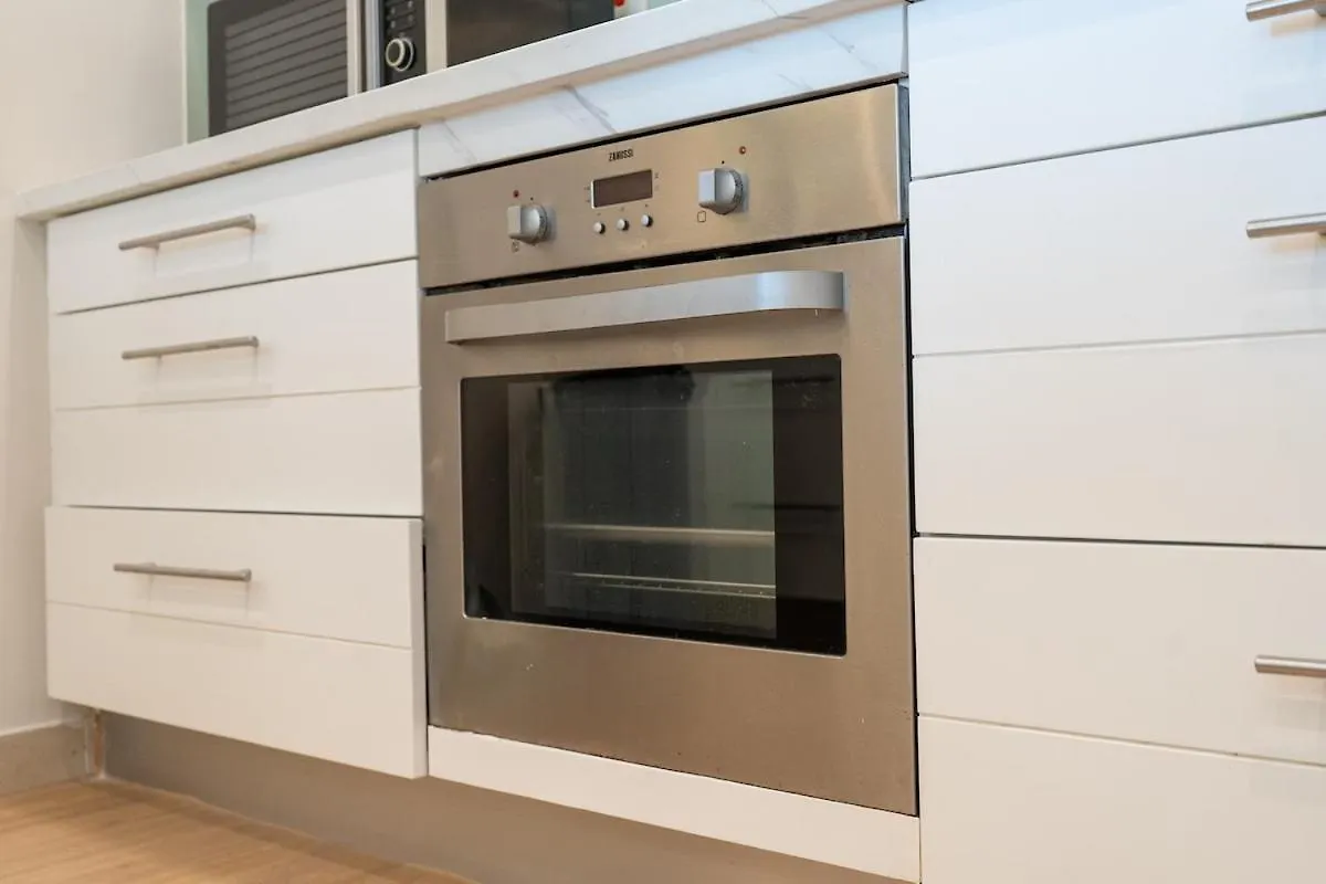 Apartment Elegant 2-Bedroom With Balcony At Burj Views In Downtown Dubai