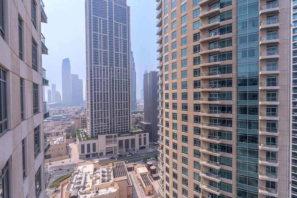 Apartment Elegant 2-Bedroom With Balcony At Burj Views In Downtown Dubai