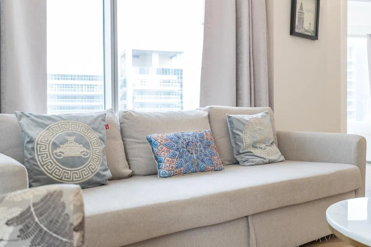 Apartment Elegant 2-Bedroom With Balcony At Burj Views In Downtown Dubai