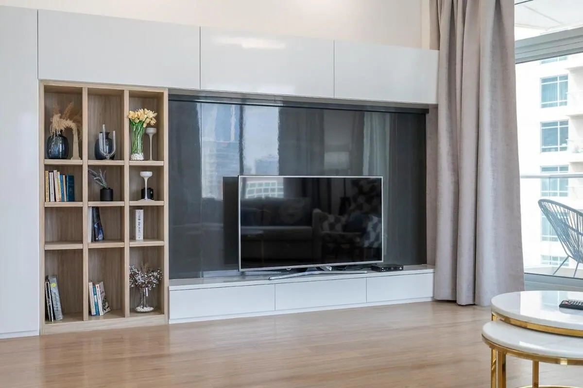 Elegant 2-Bedroom With Balcony At Burj Views In Downtown Dubai