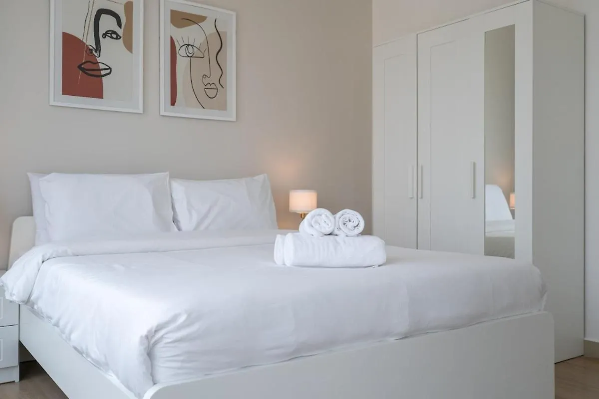 Apartment Elegant 2-Bedroom With Balcony At Burj Views In Downtown Dubai United Arab Emirates