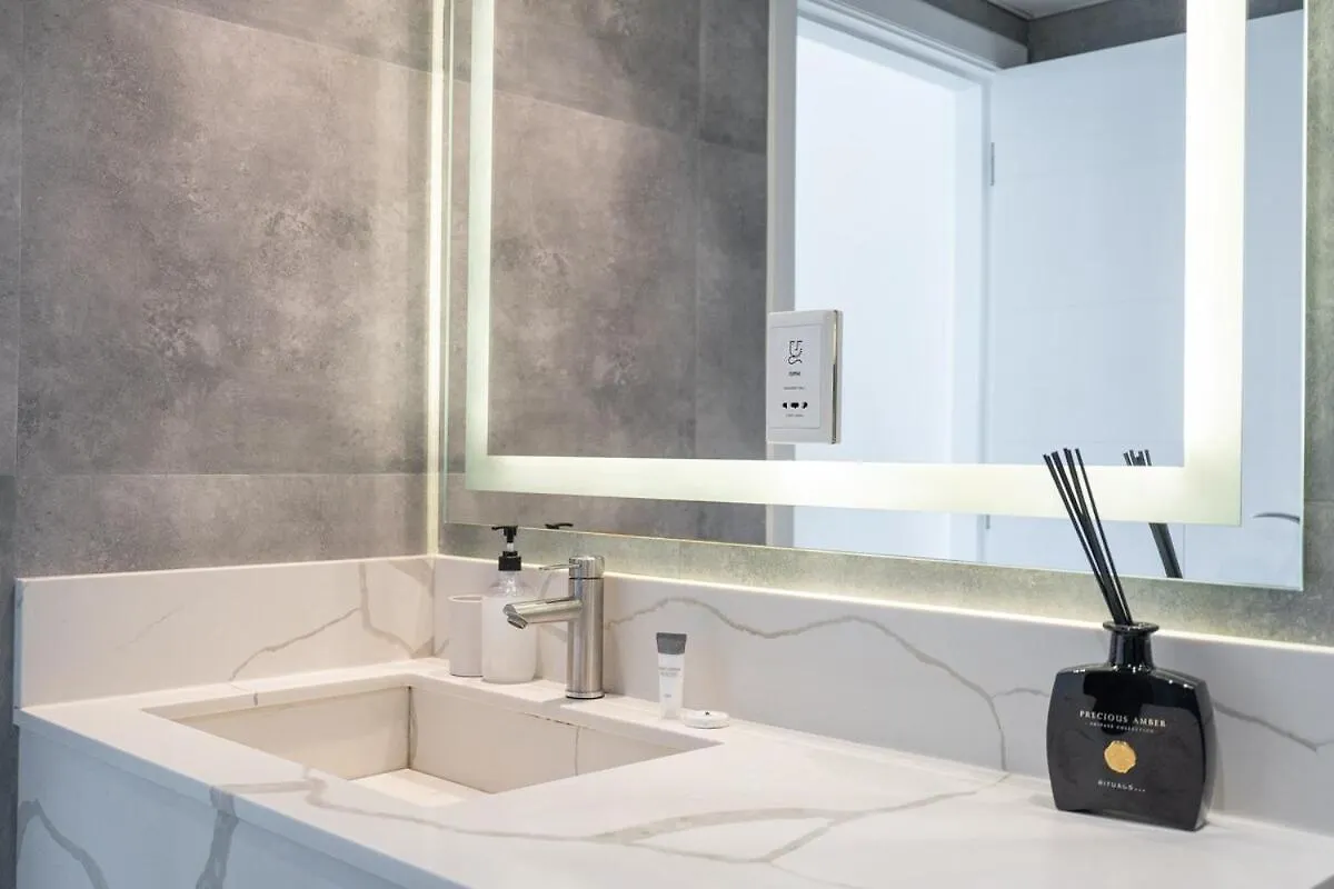 Elegant 2-Bedroom With Balcony At Burj Views In Downtown ドバイ